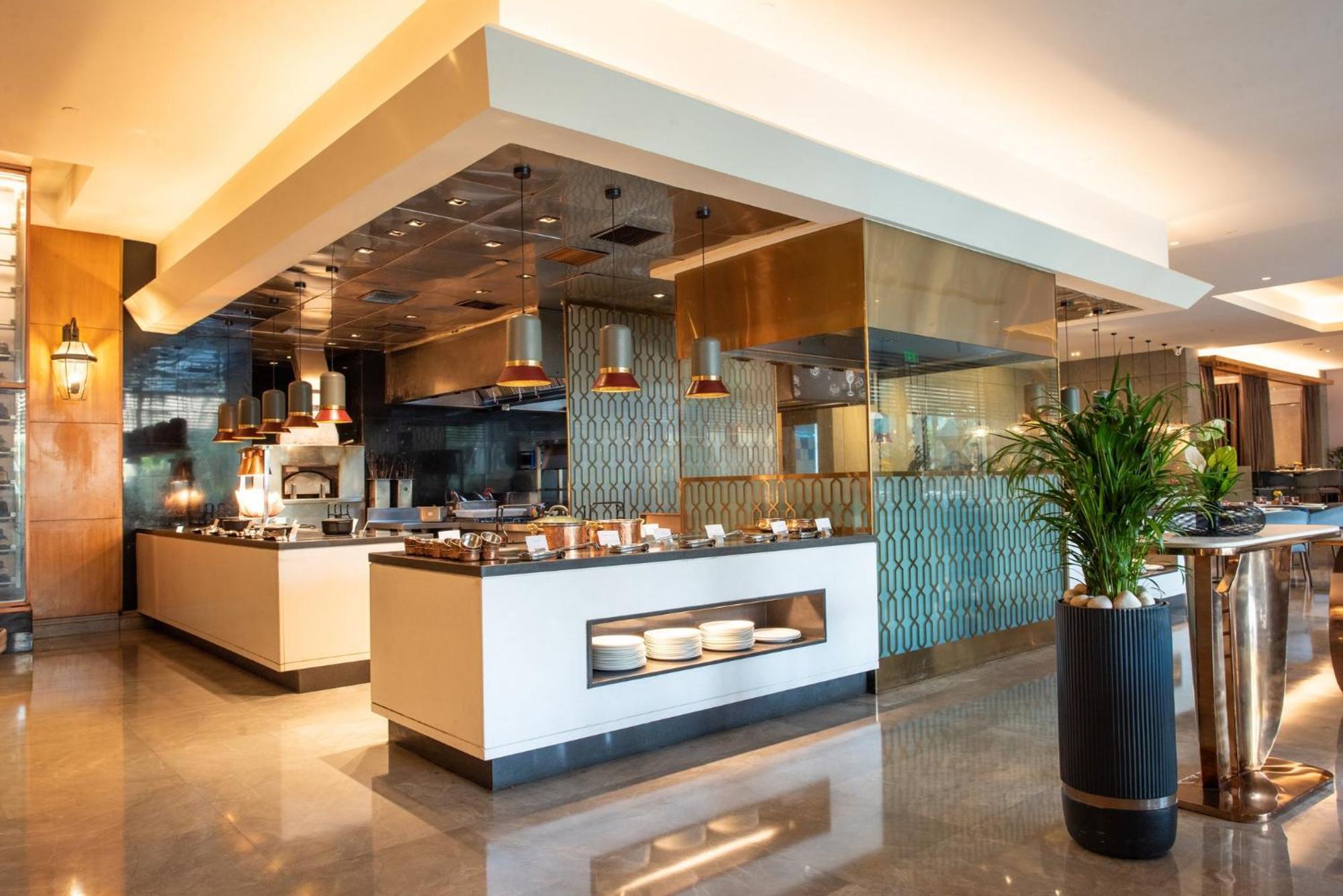 Crowne Plaza Today Gurugram By Ihg Gurgaon Exteriör bild