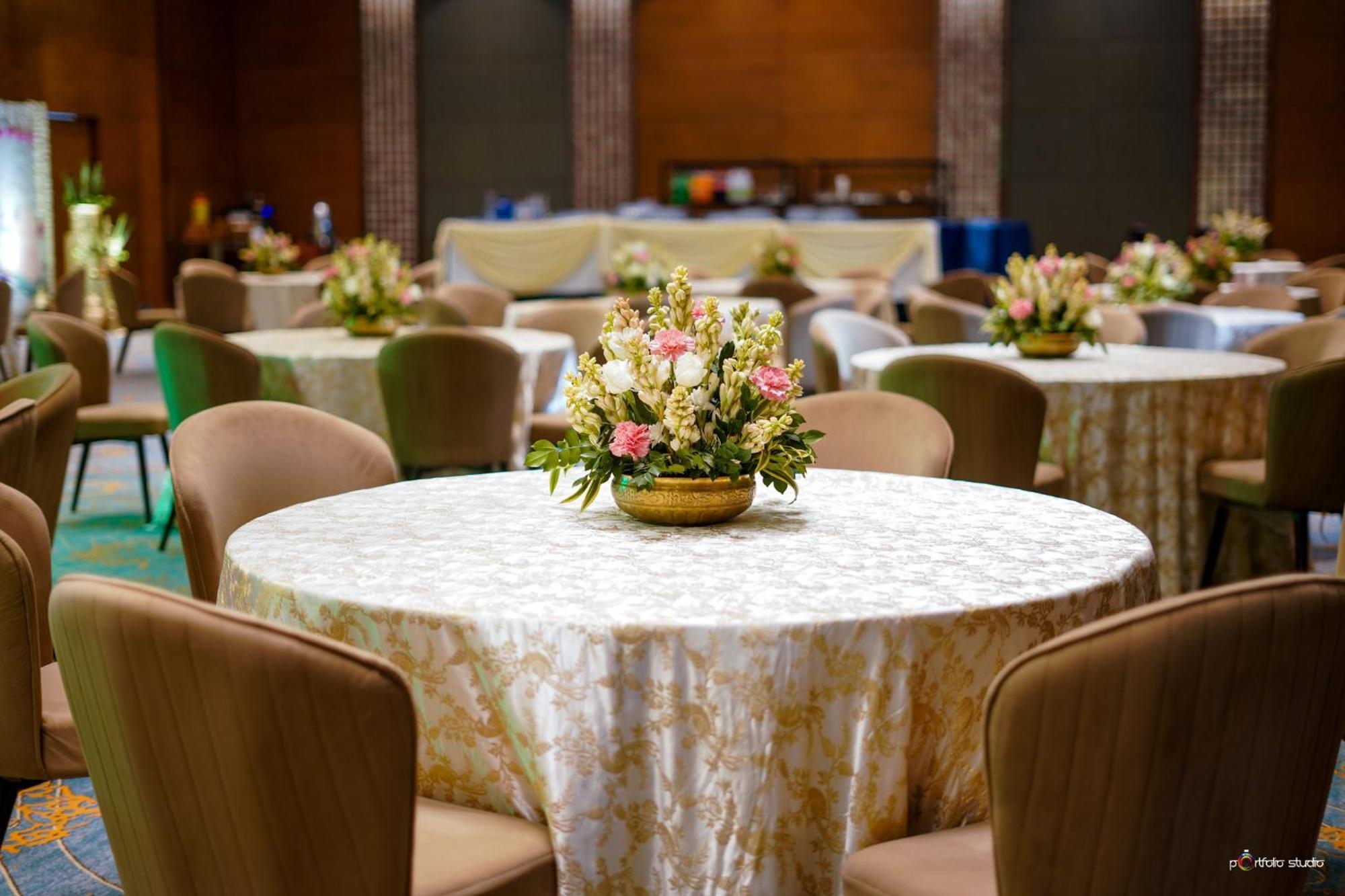 Crowne Plaza Today Gurugram By Ihg Gurgaon Exteriör bild